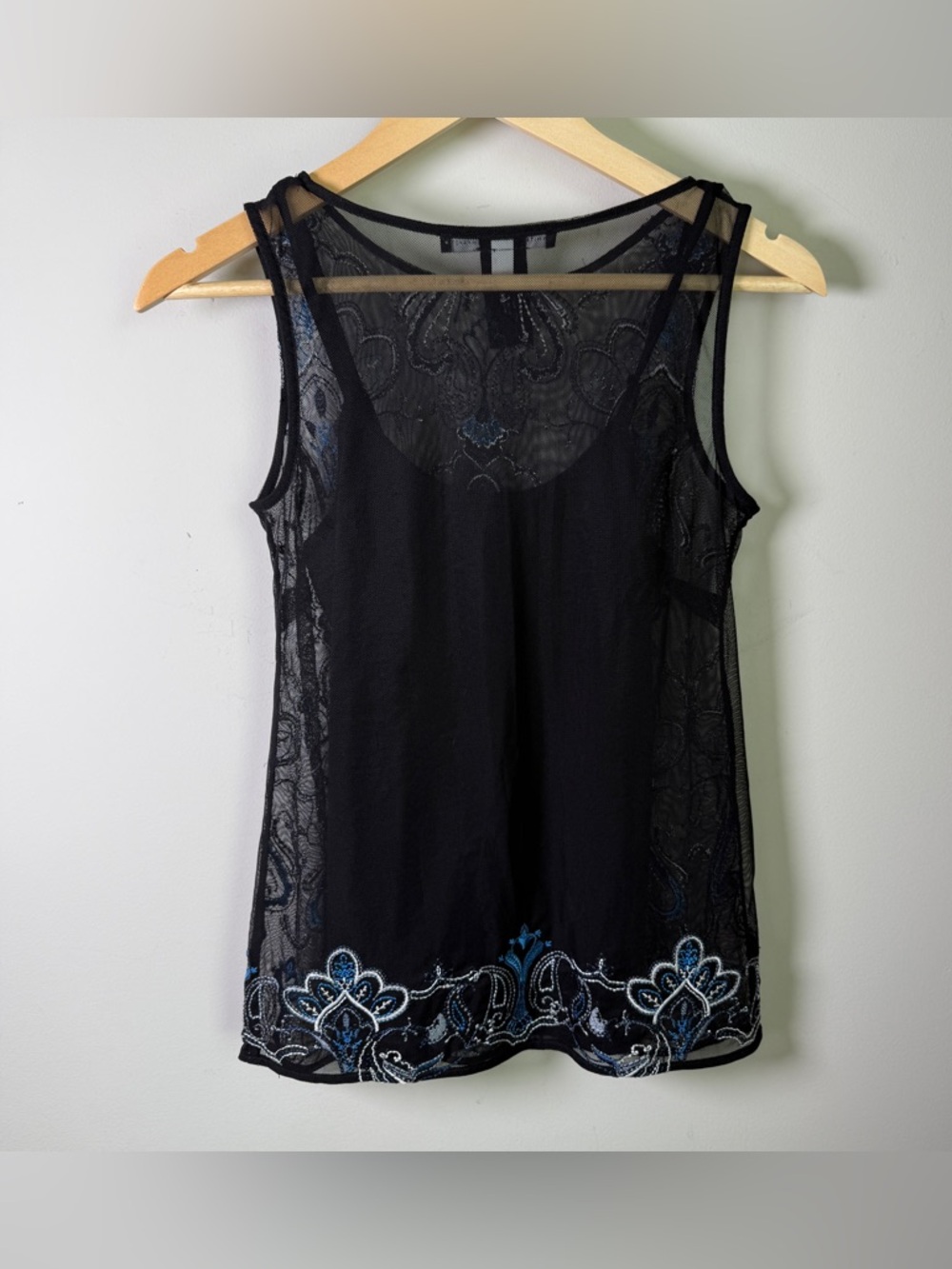 White House Black Market Embroidered Mesh Tank Top Black Blue Built-In Cami XXS - Picture 4 of 9